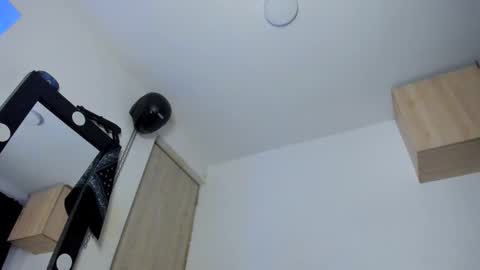 Snapshot of samuel_suarez chatting on November 26, 5:19 am online show from November 26, 5:19 am