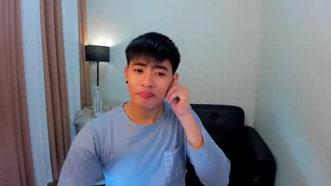 Snapshot of samuelangelo chatting on December 18, 11:19 pm Sam online show from December 18, 11:19 pm