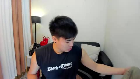 Snapshot of samuelangelo chatting on December 26, 5:04 am Sam online show from December 26, 5:04 am