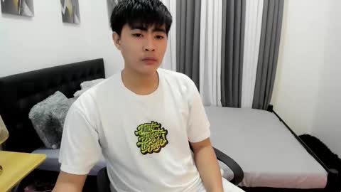 Snapshot of samuelangelo chatting on October 3, 7:55 pm Sam online show from October 3, 7:55 pm