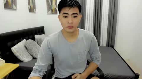 Snapshot of samuelangelo chatting on November 3, 6:03 am Sam online show from November 3, 6:03 am