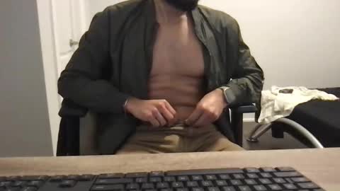 Snapshot of samwise2418 chatting on October 17, 4:04 am Sam W dick strip tease online show from October 17, 4:04 am