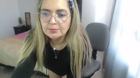 Snapshot of samy_vsn chatting on January 16, 3:46 pm samy_vsn online show from January 16, 3:46 pm