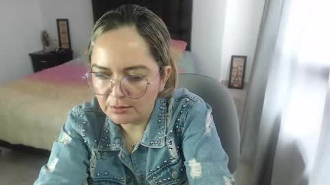 Snapshot of samy_vsn chatting on January 17, 5:08 pm samy_vsn online show from January 17, 5:08 pm