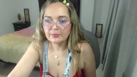 Snapshot of samy_vsn chatting on January 21, 2:33 am samy_vsn online show from January 21, 2:33 am