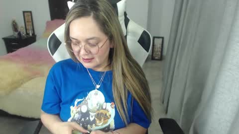 Snapshot of samy_vsn chatting on January 25, 1:10 am samy_vsn online show from January 25, 1:10 am