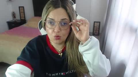 Snapshot of samy_vsn chatting on January 30, 2:04 pm samy_vsn online show from January 30, 2:04 pm
