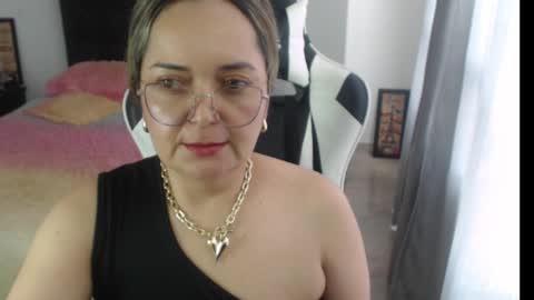 Snapshot of samy_vsn chatting on February 14, 5:25 pm samy_vsn online show from February 14, 5:25 pm