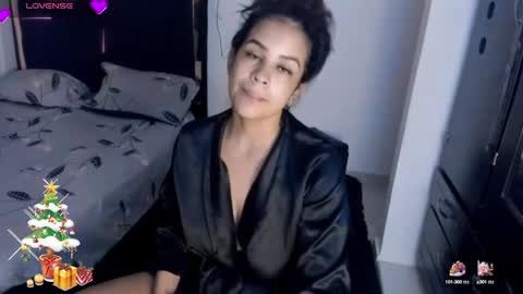 Snapshot of samykiss chatting on December 23, 12:41 pm SamyHolbrook online show from December 23, 12:41 pm