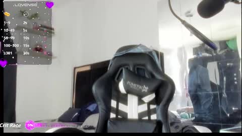 Snapshot of samykiss chatting on October 6, 1:08 pm SamyHolbrook online show from October 6, 1:08 pm