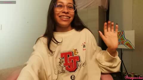 Snapshot of samyonichan chatting on December 9, 3:18 am Special show on 17 december and 23 UwU online show from December 9, 3:18 am