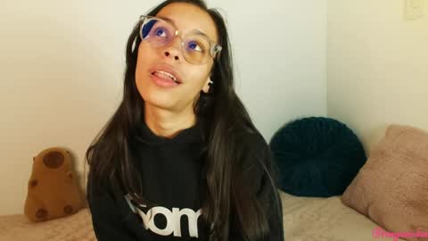 Snapshot of samyonichan chatting on February 9, 4:25 am Special show on 17 december and 23 UwU online show from February 9, 4:25 am