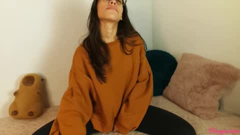 Snapshot of samyonichan chatting on February 12, 4:23 am Special show on 17 december and 23 UwU online show from February 12, 4:23 am