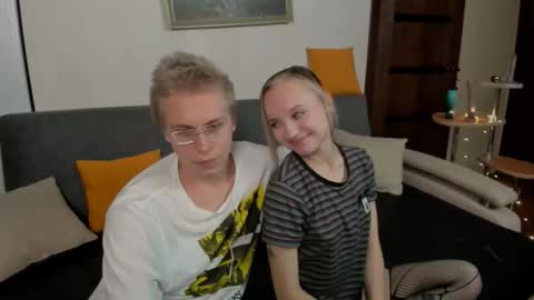 Snapshot of samyscott chatting on November 12, 8:48 am SamyScott online show from November 12, 8:48 am