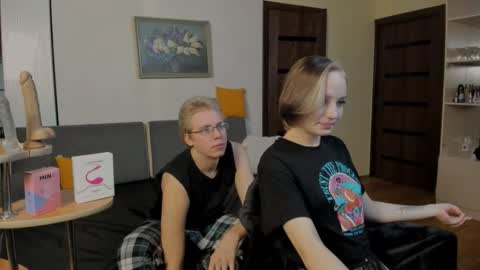 Snapshot of samyscott chatting on November 28, 1:30 am SamyScott online show from November 28, 1:30 am