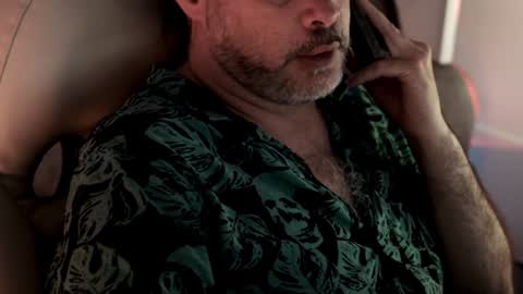 Snapshot of sanders_white chatting on January 17, 1:04 am Sanders online show from January 17, 1:04 am