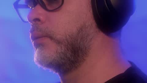 Snapshot of sanders_white chatting on November 1, 2:46 am Sanders online show from November 1, 2:46 am