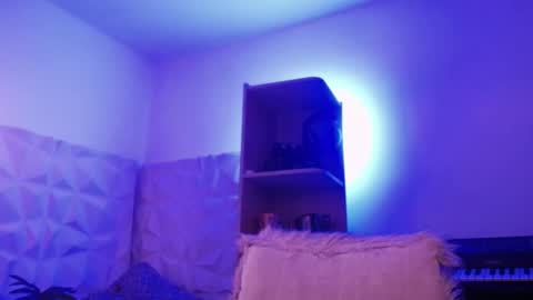 Snapshot of sanders_white chatting on November 2, 11:18 pm Sanders online show from November 2, 11:18 pm