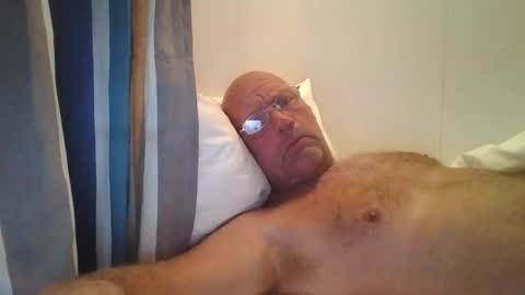 Snapshot of sandnesrune523 chatting on October 14, 4:46 am sandnesrune523 online show from October 14, 4:46 am