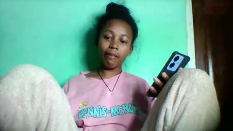 sandra1253099 online show from May 11, 4:04 pm