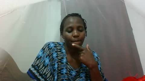 Snapshot of sandra_milly chatting on December 16, 8:14 pm sandra online show from December 16, 8:14 pm