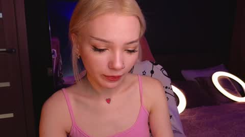 Snapshot of sandraboyl chatting on January 20, 1:18 am Sandy online show from January 20, 1:18 am