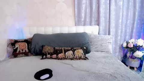 Sandra online show from September 9, 9:20 am