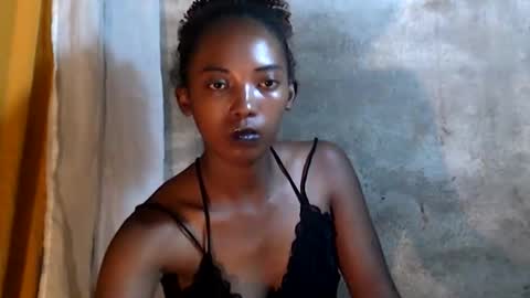 sandrine718 online show from January 12, 1:05 pm