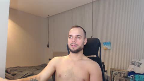 DeAlex online show from February 22, 9:45 am