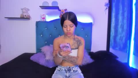 Snapshot of sandy_ass_69 chatting on October 22, 3:40 am Sandy ass 69 online show from October 22, 3:40 am