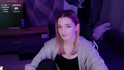 sandy_belle88 online show from October 22, 7:35 pm