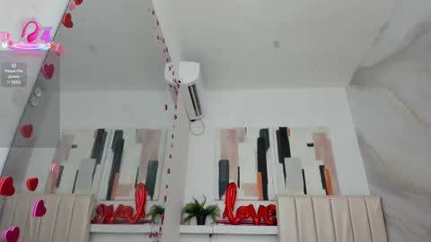 Snapshot of sandy_rivas chatting on February 16, 12:21 pm SAM online show from February 16, 12:21 pm