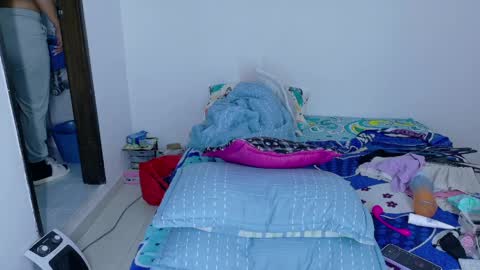 sandy online show from April 19, 5:34 pm