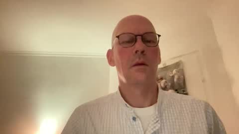 Snapshot of santaclausonice chatting on November 18, 10:14 pm santaclausonice online show from November 18, 10:14 pm