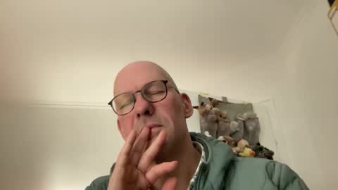 Snapshot of santaclausonice chatting on December 1, 10:26 pm santaclausonice online show from December 1, 10:26 pm