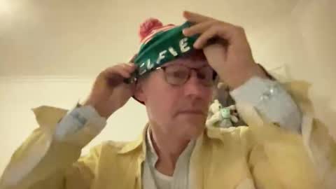 Snapshot of santaclausonice chatting on December 16, 7:24 am santaclausonice online show from December 16, 7:24 am