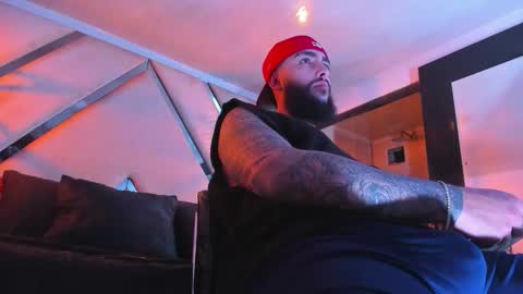 Snapshot of santiagohincapiie chatting on February 26, 4:55 am Santiago Hincapiie online show from February 26, 4:55 am