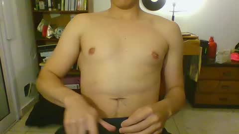 Snapshot of santibogadob chatting on October 21, 5:08 am santibogadob online show from October 21, 5:08 am