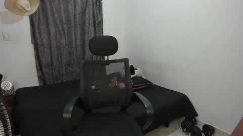 Julius Novachrono  online show from April 20, 9:01 am