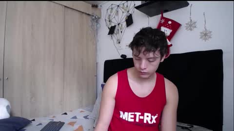 Snapshot of santii_rose chatting on November 22, 4:17 pm Santii online show from November 22, 4:17 pm