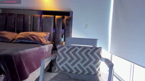 Santiago Seans online show from October 2, 3:19 pm