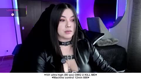 Snapshot of santos_liah chatting on November 27, 6:21 pm Liah Santos online show from November 27, 6:21 pm