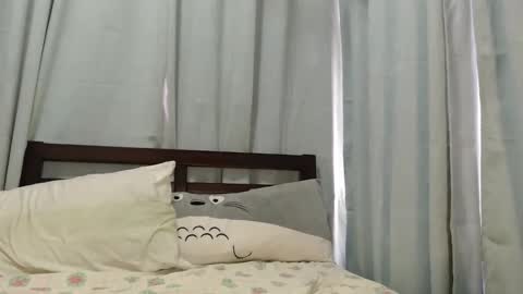 Miss Rue online show from April 11, 12:15 am