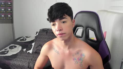 Mr. Santiago online show from December 8, 4:39 pm