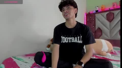 Santiago online show from November 21, 2:10 am