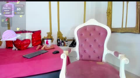 Santiago Carrington online show from February 4, 7:00 pm