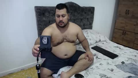 Snapshot of santy_gold chatting on December 4, 7:11 pm Santiago online show from December 4, 7:11 pm