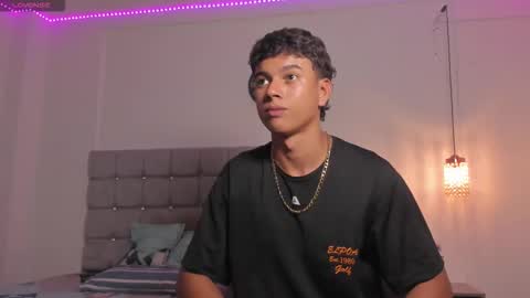 Snapshot of santy_stump chatting on November 1, 9:28 pm santy_stump online show from November 1, 9:28 pm