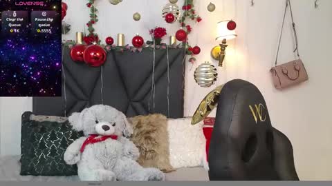 Snapshot of sanyaseraphine0 chatting on November 21, 7:23 pm sanyaseraphine0 online show from November 21, 7:23 pm