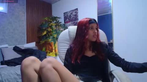 Snapshot of saphiire_ chatting on February 2, 1:10 pm saphi online show from February 2, 1:10 pm